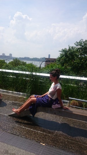 Allein auf so einer Bank ist es recht nett - zu zweit auf dem Sofa aber auch mal